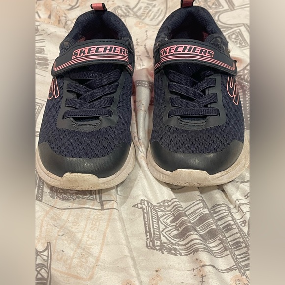 Skechers Navy Blue and Pink shoes size 12 - Picture 2 of 10